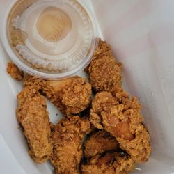 KFC - 8 piece hot wing meal with mash! Spicy n yummmy!