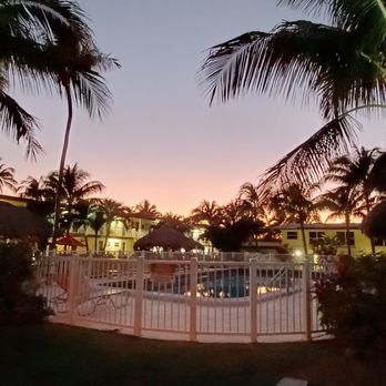 Oceans Beach Resort - Pool - Resorts Near Me - Pompano Beach, Florida Oceans Beach Resort - Pool - Resorts Near Me - Pompano Beach, Florida
