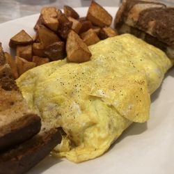 Burgundy Brook Cafe - Steak bomb omelette