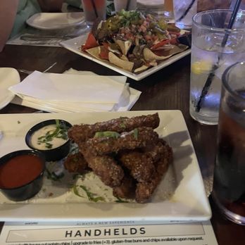 Bogey's - Fried zucchini and Nachos - New American Near Me - Sewell, New Jersey