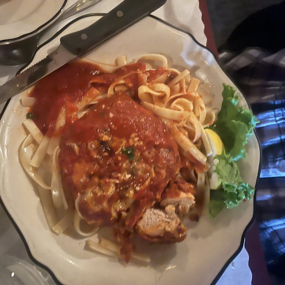 Alpine Retreat - Chicken Parmesan - American Near Me - Hubertus, Wisconsin