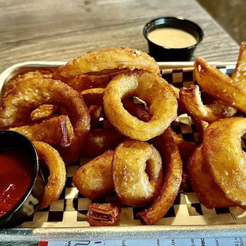 Saddle Mountain Brewing Company - Onion Rings - Bars Near Me - Goodyear, Arizona Saddle Mountain Brewing Company - Onion Rings - Bars Near Me - Goodyear, Arizona