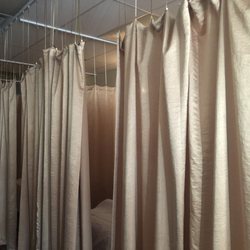 Take Off Your Shoes Foot And Body Massage - Partitions for privacy
