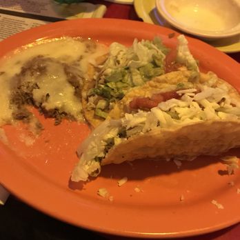 Chimichangas Mexican Restaurant - Grande especial - Mexican Near Me - St Louis, Missouri