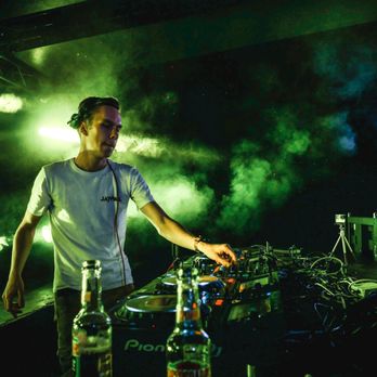 Spin City Djs - DJs Near Me - Zephyrhills, Florida Spin City Djs - DJs Near Me - Zephyrhills, Florida