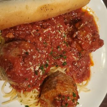 Oliveto Italian Bistro - Spaghetti and meatballs before - Italian Near Me - Tulsa, Oklahoma Oliveto Italian Bistro - Spaghetti and meatballs before - Italian Near Me - Tulsa, Oklahoma