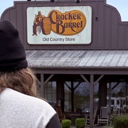 Cracker Barrel Old Country Store - Exterior