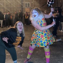 Scream Acres - Bomb ass actress