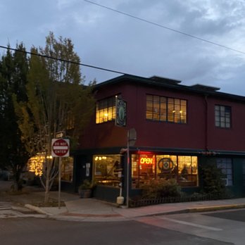 Calapooia Brewing Company - Outside on a beautiful fall night - Breweries Near Me - Albany, Oregon