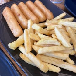 109 Fish Market - Fried yuca & fries