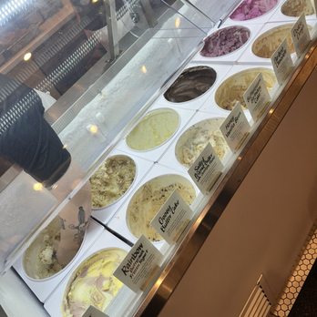 Jeni's Splendid Ice Creams - So many options - Ice Cream & Frozen Yogurt Near Me - Scottsdale, Arizona Jeni's Splendid Ice Creams - So many options - Ice Cream & Frozen Yogurt Near Me - Scottsdale, Arizona