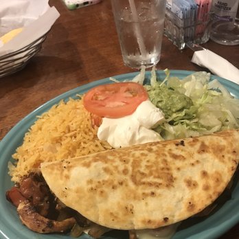 Montezuma Mexican Restaurant - Chicken fajita quesadilla - Mexican Near Me - Chambersburg, Pennsylvania