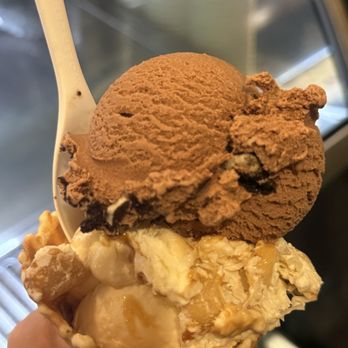 Lappert's Hawaii - Caramel Coconut MacNut - Ice Cream & Frozen Yogurt Near Me - Honolulu, Hawaii Lappert's Hawaii - Caramel Coconut MacNut - Ice Cream & Frozen Yogurt Near Me - Honolulu, Hawaii