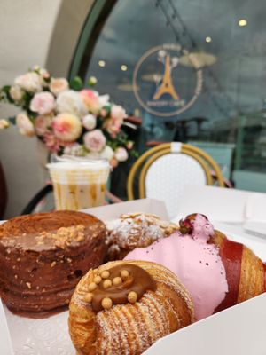 Paris En Rose Bakery & Cafe by null