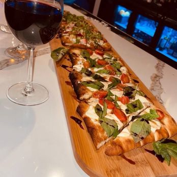 Bartisan - Wine and flatbread - Cocktail Bars Near Me - Plymouth, Michigan