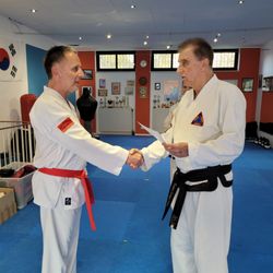Self Defense Germany - Taekwondo Erwachsenen Programm