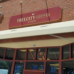 Tree City Coffee & Pastry - Late coffee!