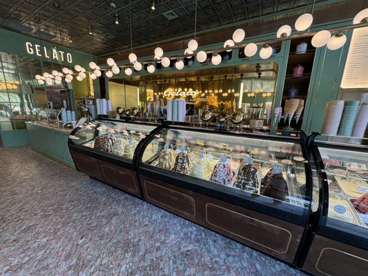 Anita La Mamma del Gelato by null