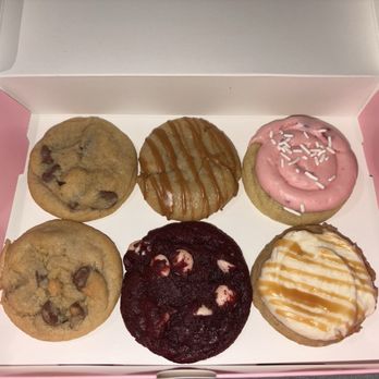 Crumbl - Henderson - Variety pack - Bakeries Near Me - Henderson, Nevada Crumbl - Henderson - Variety pack - Bakeries Near Me - Henderson, Nevada