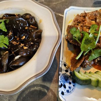 Tasty Moment - Black mushrooms in vinegar and sliced beef in chili sauce - Shanghainese Near Me - Edison, New Jersey Tasty Moment - Black mushrooms in vinegar and sliced beef in chili sauce - Shanghainese Near Me - Edison, New Jersey