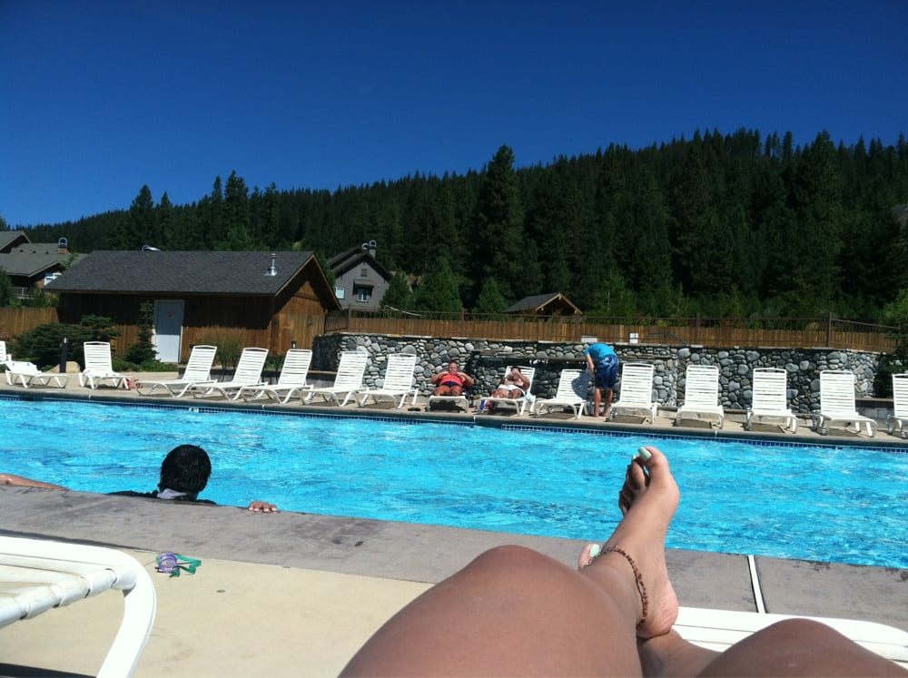 ROSLYN RIDGE ACTIVITY CENTER Updated August 2024 20 Rock Rose Dr