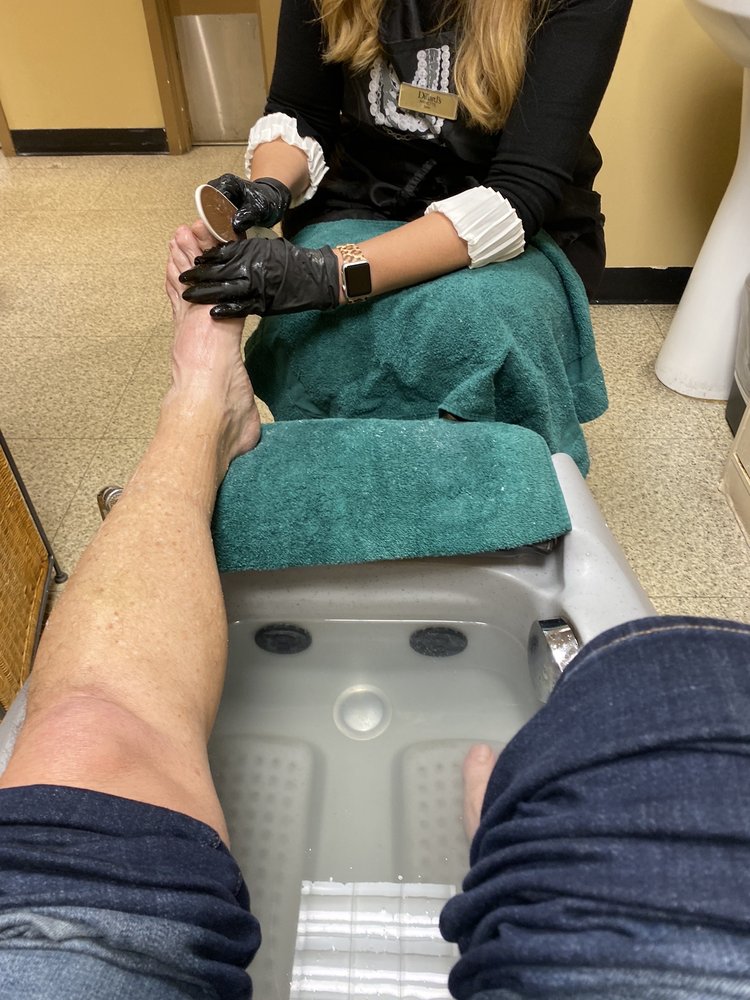 DILLARD’S AVEDA SALON 146 Photos & 21 Reviews 1700 International