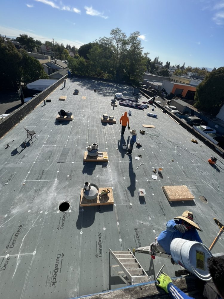 Slide of A. Mendoza Roofing