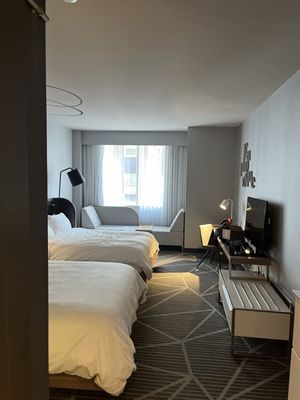 Renaissance Montreal Downtown Hotel by null