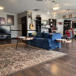 Beardsley's Barber Shop - Waiting area.