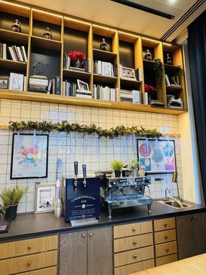 Commonwealth Joe Coffee Roasters by null