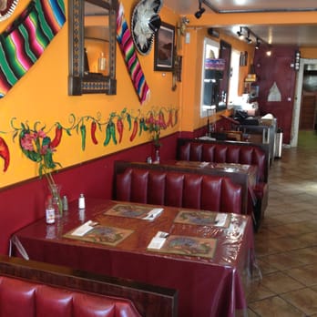 Los Jalapenos - Interior - Mexican Near Me - New Paltz, New York Los Jalapenos - Interior - Mexican Near Me - New Paltz, New York