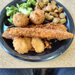 Captain D's - Seafood Trio with Broccoli and Fried Okra