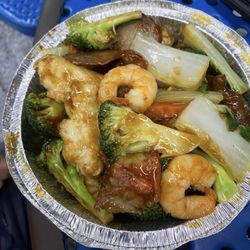 Tien Hung Chinese Restaurant - Happy famiky