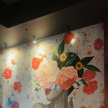 Alessa Cucina & Bar - Love the art on the wall - Italian Near Me - New York, New York Alessa Cucina & Bar - Love the art on the wall - Italian Near Me - New York, New York