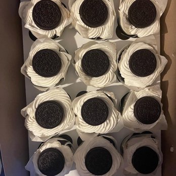 Flirty Desserts - a box of oreo cookies - Desserts Near Me - New Brunswick, New Jersey Flirty Desserts - a box of oreo cookies - Desserts Near Me - New Brunswick, New Jersey