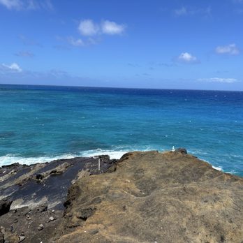 Halona Blowhole Lookout - Beaches Near Me - Honolulu, Hawaii Halona Blowhole Lookout - Beaches Near Me - Honolulu, Hawaii