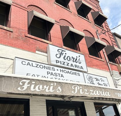 Fiori's Pizzaria by null
