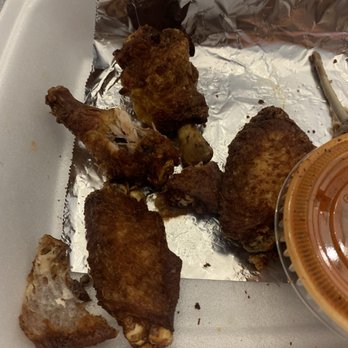 One Guy From Italy Family Restaurant - Burned dried up wings - Italian Near Me - Lubbock, Texas