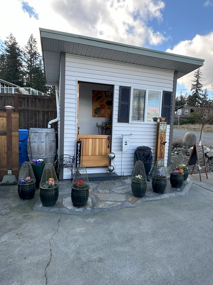 Honeybee Apiary - beekeeping in Bonney Lake, WA