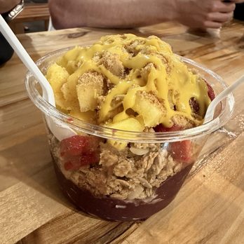 Island Vibes Cafe - Açaí bowl substitute pineapple for the bananas - Breakfast & Brunch Near Me - Lahaina, Hawaii Island Vibes Cafe - Açaí bowl substitute pineapple for the bananas - Breakfast & Brunch Near Me - Lahaina, Hawaii