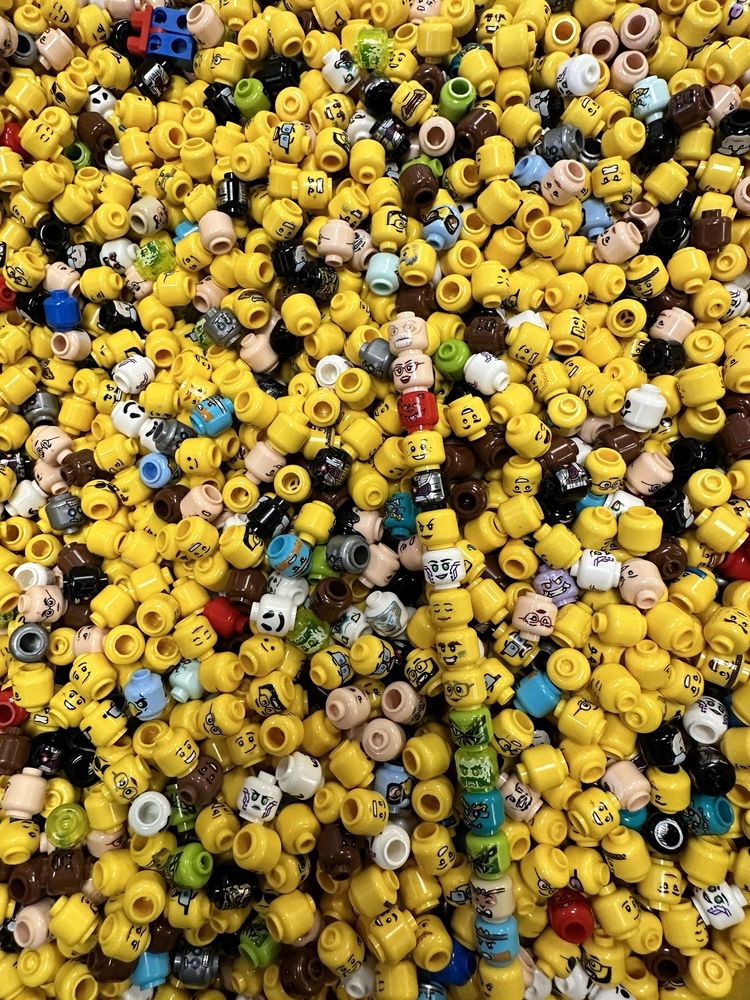 BRICKS & MINIFIGS Updated July 2024 333 E 17th St, Costa Mesa