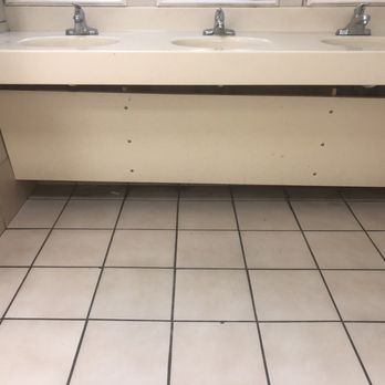 Macy's - Ladies' Room falling apart - Department Stores Near Me - Plantation, Florida