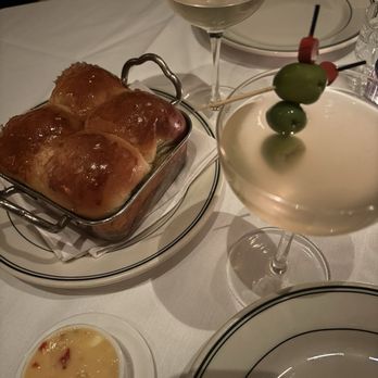 Jean's - Bread rolls & Dirty vodka martini - American Near Me - New York, New York