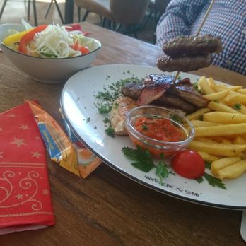 Haus Sondermann - Mein Mann wählte den Grillteller/ Salat und war begeistert . - German Near Me - Velbert, NW Haus Sondermann - Mein Mann wählte den Grillteller/ Salat und war begeistert . - German Near Me - Velbert, NW