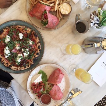 FIG Restaurant - Breakfast Burrito, Chicken Shawarma, Lamb Sausage Pizza - Bars Near Me - Santa Monica, California FIG Restaurant - Breakfast Burrito, Chicken Shawarma, Lamb Sausage Pizza - Bars Near Me - Santa Monica, California