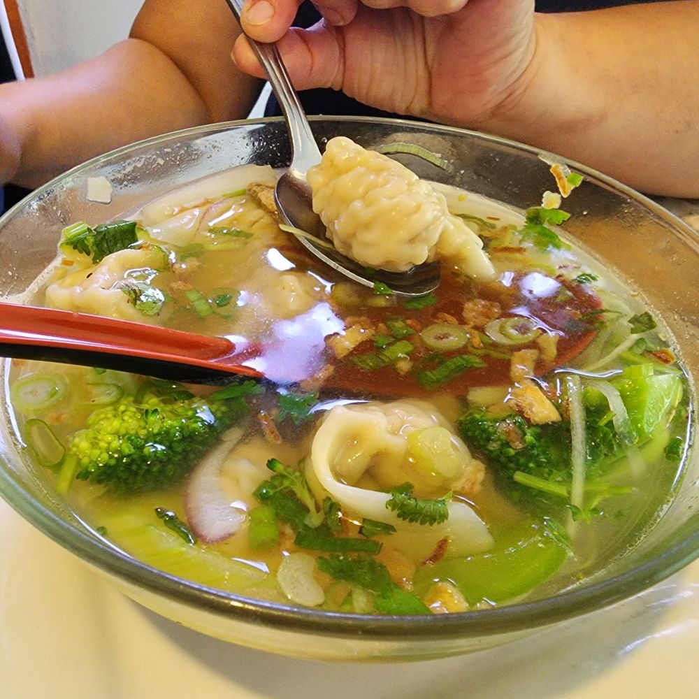 Pho Simcoe - Won ton soup - Vietnamese Near Me - Wasaga Beach, Ontario Pho Simcoe - Won ton soup - Vietnamese Near Me - Wasaga Beach, Ontario