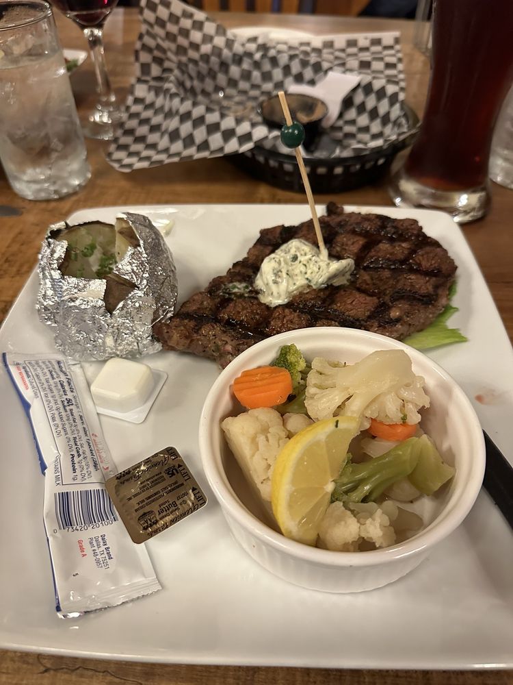 KINGS STEAKHOUSE & BAR Updated September 2024 24 W Park St, Spencer, Iowa Steakhouses