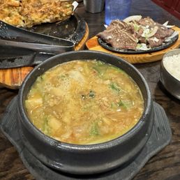 Soybean paste stew