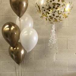 Parties'N'More - Clear Round Confetti Filled with Tassel and Group of 5 Gold Chrome and Pearl White