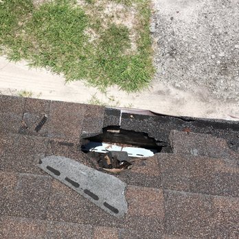 Rubio Home Inspection - A photo of a hole in the roof. The photo was taken by the inspector and the hole is not visible from the ground since this is a second story - Home Inspectors Near Me - Valrico, Florida Rubio Home Inspection - A photo of a hole in the roof. The photo was taken by the inspector and the hole is not visible from the ground since this is a second story - Home Inspectors Near Me - Valrico, Florida